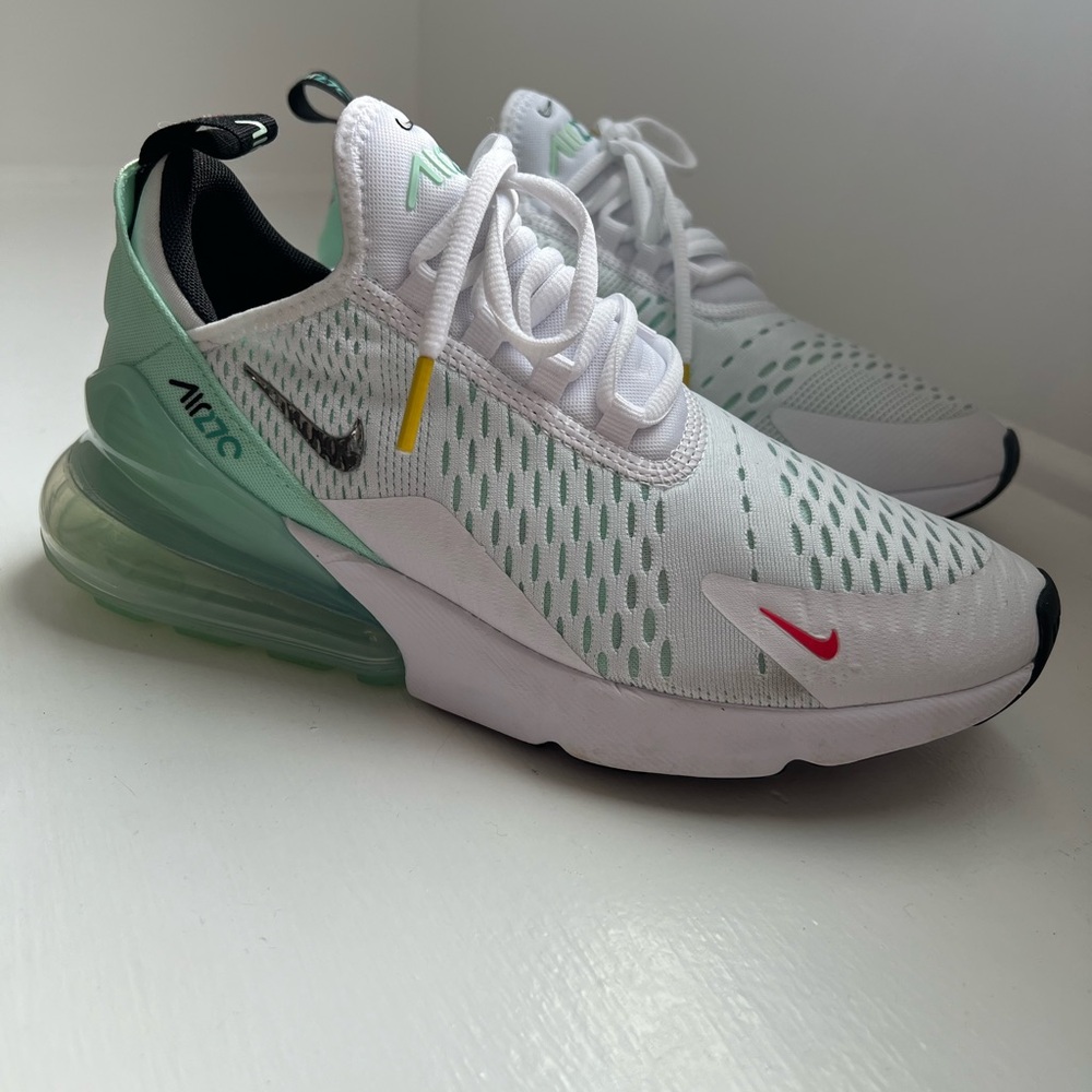 Nike Women's Air Max 270 in Mint Size 8